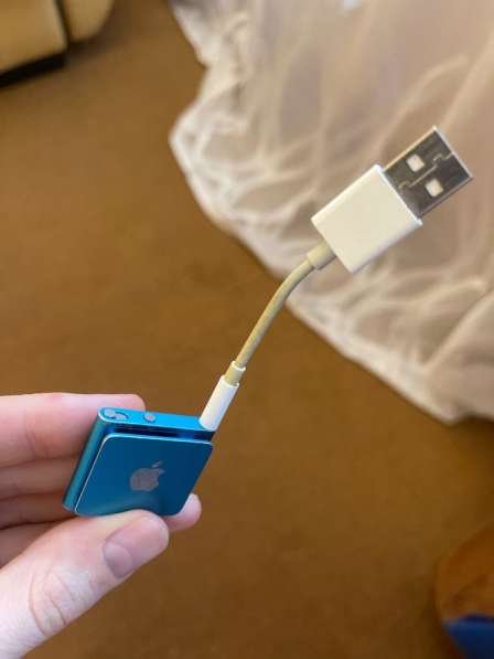 МР3-плеер Apple iPod shuffle 4 - 2GB - Blue в Москве фото 4