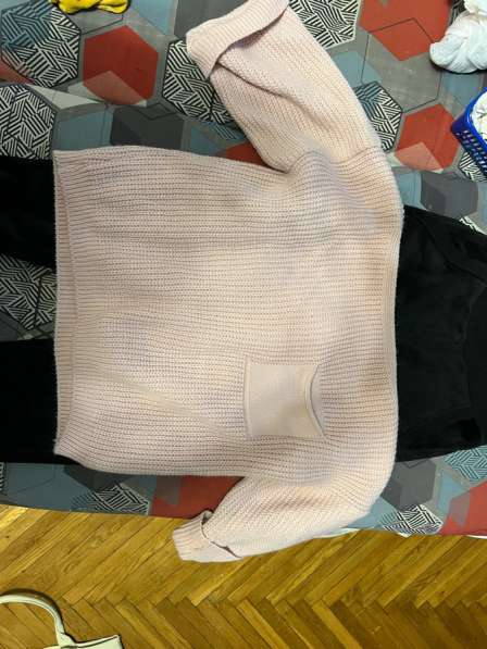 Продам свитер в Москве