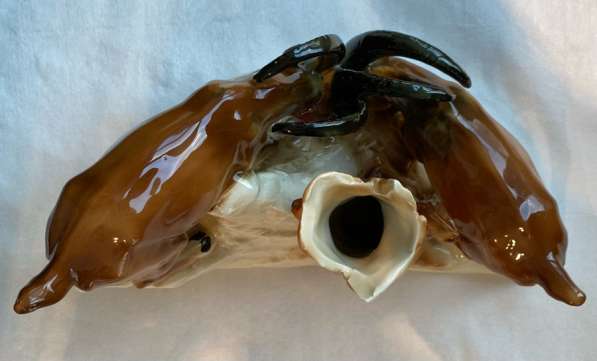 Фарфоровая статуэтка ГДР «Битва горных козлов» в 