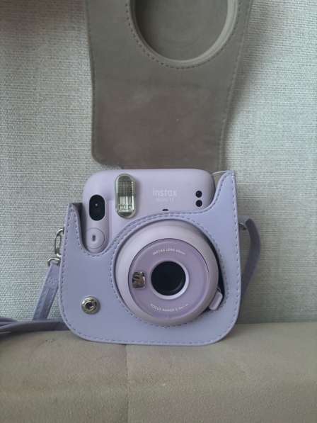 Фотоаппарат моментальной печати instax mini 11