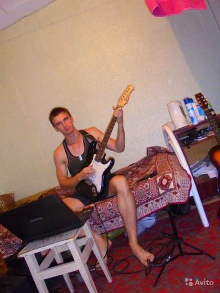 Скоростное обучение игре на гитаре с нуля. Вокал в Барнауле