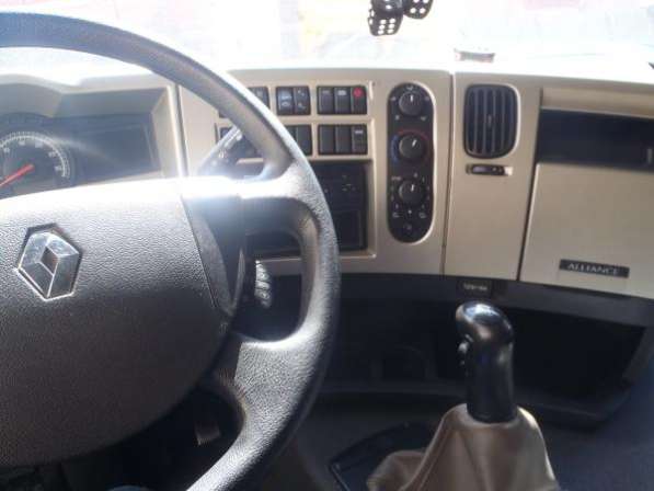 Рено премиум 2009г.в. в Москве