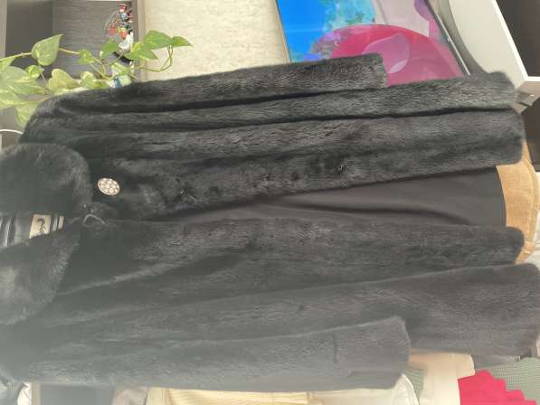 Продам норковую шубу