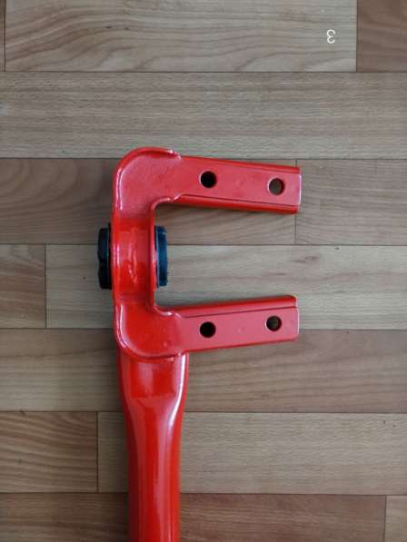 Поперечина передней подвески