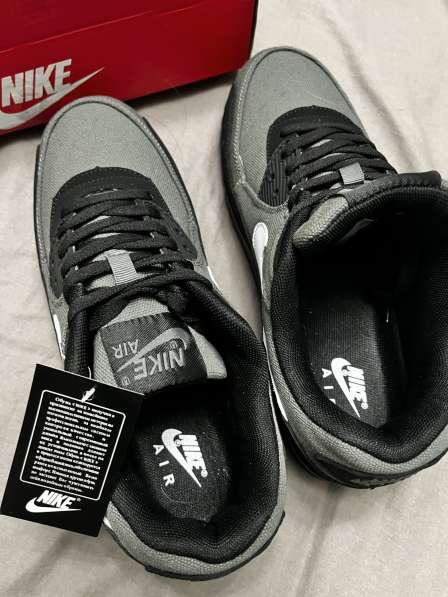 Кроссовки Nike в Москве