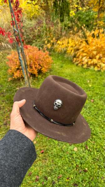 Шляпа в Москве