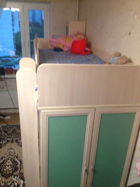 Продаю детскую 2-х ярусную кровать в Москве фото 3