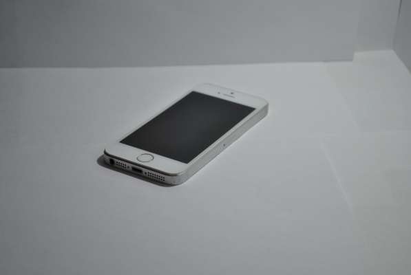 IPhone 5S 16 Gb белый в Ставрополе фото 4