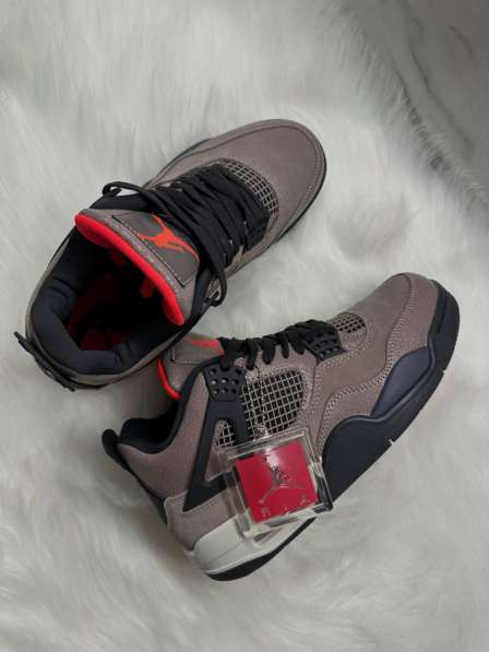 Кроссовки Air Jordan 4 retro в Москве фото 3