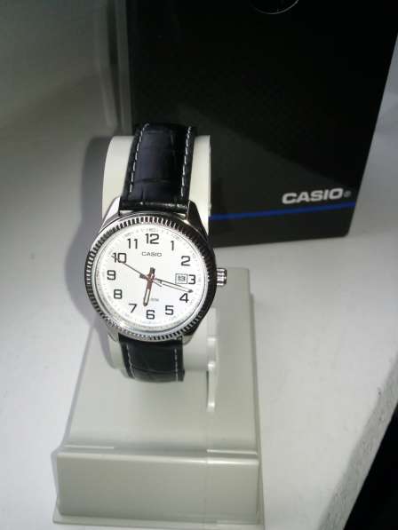 Продаю женские часы CASIO в Москве