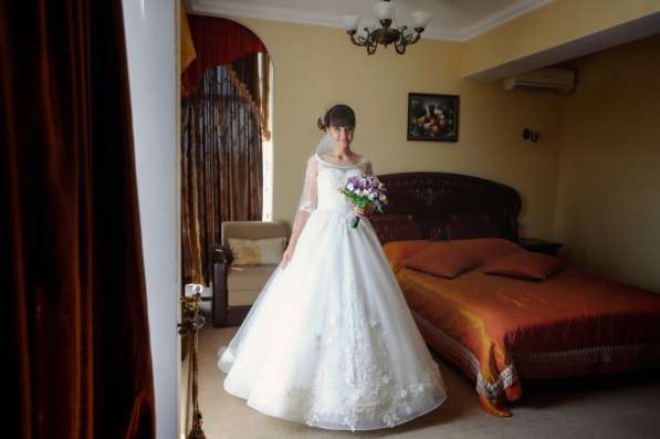 Продам свадебное платье, покупалась в Москве