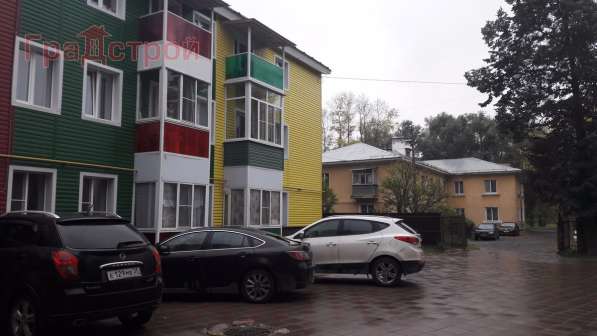 Продам трехкомнатную квартиру в Вологда.Жилая площадь 72 кв.м.Дом кирпичный.Есть Балкон. в Вологде