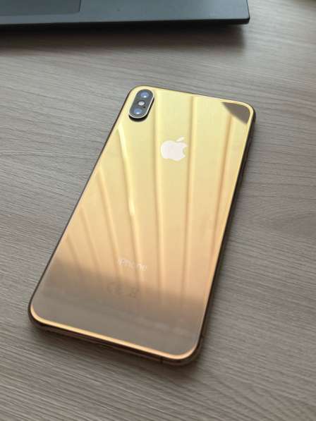 Продам iPhone xs