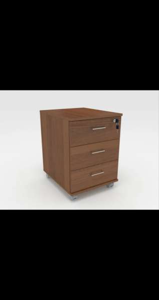 Столы и тумбочки в Дмитрове