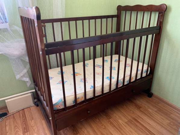 Детская кроватка