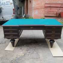 Письменный стол начала XIX века, в Москве