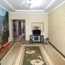 Продается! 2 к. кв. мкр. Учкун, по Ауэзова 52м2. 35.5 т.$, в г.Бишкек