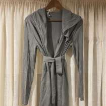 Кардиган хорошей фирмы, в Москве