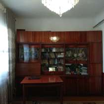 Продаю 4к дом Ахунб-Шукурова, в г.Бишкек