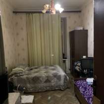 Сдаю комнату 18 кв м в 3 комнатной квартире метро Василеостр, в Санкт-Петербурге