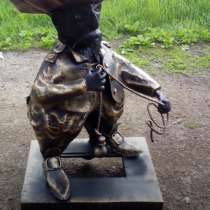 Скульптура из металла трубачист, в Томске