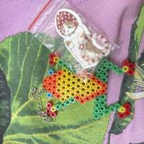 Брелок лягушка+подарок(наклейка и кольцо), в Екатеринбурге