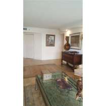 Угловая квартира с ремонтом в Авентуре, Флорида, в г.Aventura