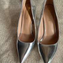 Каблуки серебряные НОВЫЕ!!! размер 39, в Истре