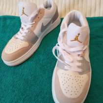 Кроссовки женские, в Москве