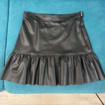 Новая черная юбка под кожу H&M, в Санкт-Петербурге