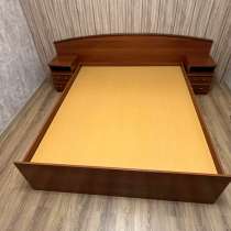 Кровать двухспальная, в Омске