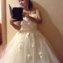 Продаю свадебное платье + шубка, в Москве