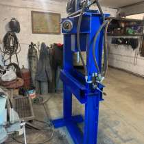 Гидравлический пресс 30 тонн, в Екатеринбурге