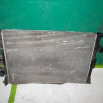 Volkswagen Touareg Радиатор б/у., в Москве