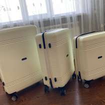 Продаются чемоданы в идеальном состоянии, в Москве