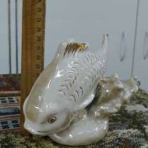 Фарфоровая статуэтка СССР - ДЗ ДУЛЁВО - РЫБА КАРП, в Москве