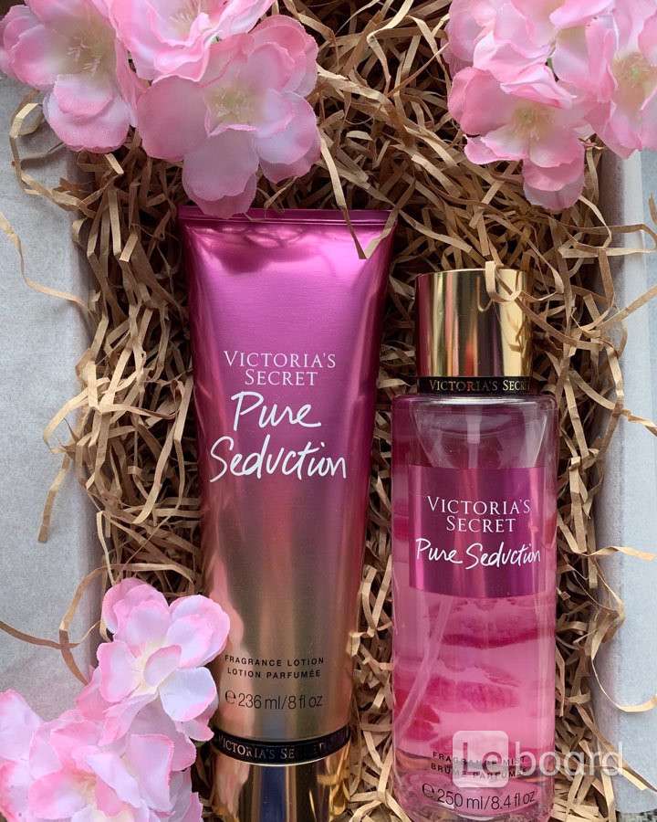 Подарочные наборы victoria secret. Набор Виктория Сикрет Pure Seduction. Виктория Сикрет спрей для тела набор Pure Seduction. Victoria Secret Pure Seduction набор. Victoria s Secret Pure Seduction набор 2/75.