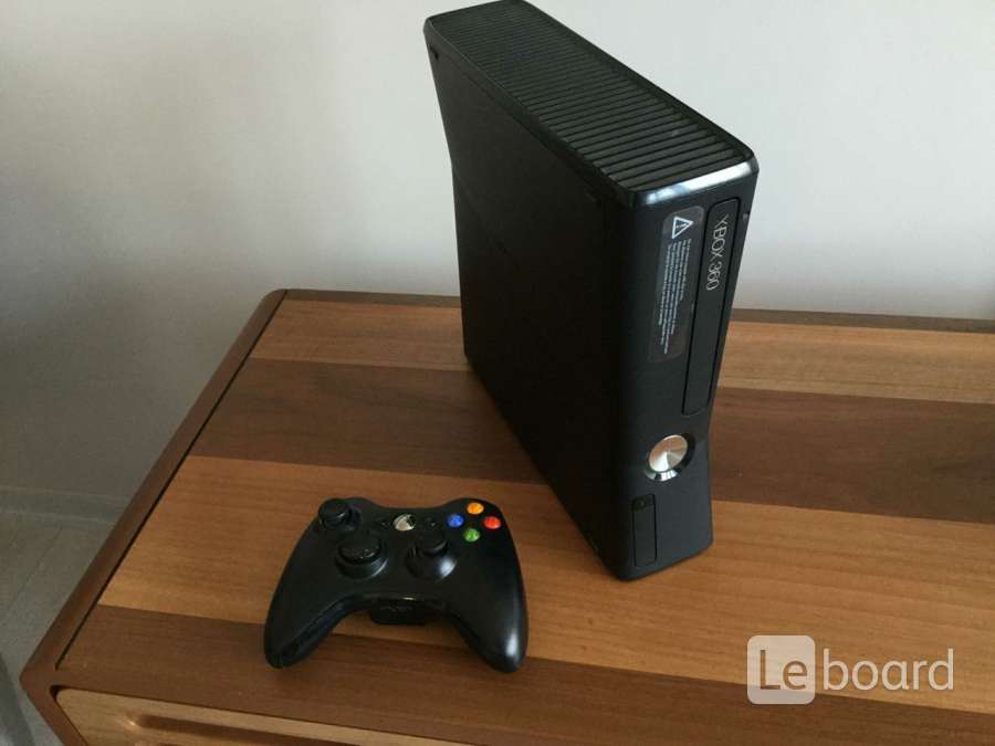 Xbox 360 slim фото